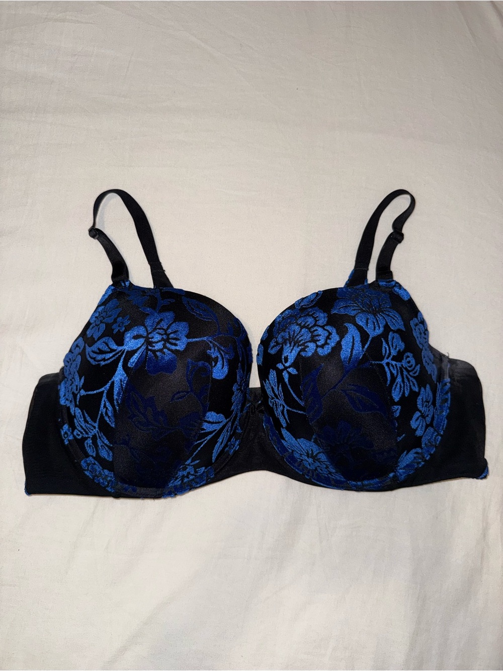 Torrid Perfect T-Shirt Push up Bra size 42D